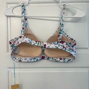 Floral swim top medium NWT